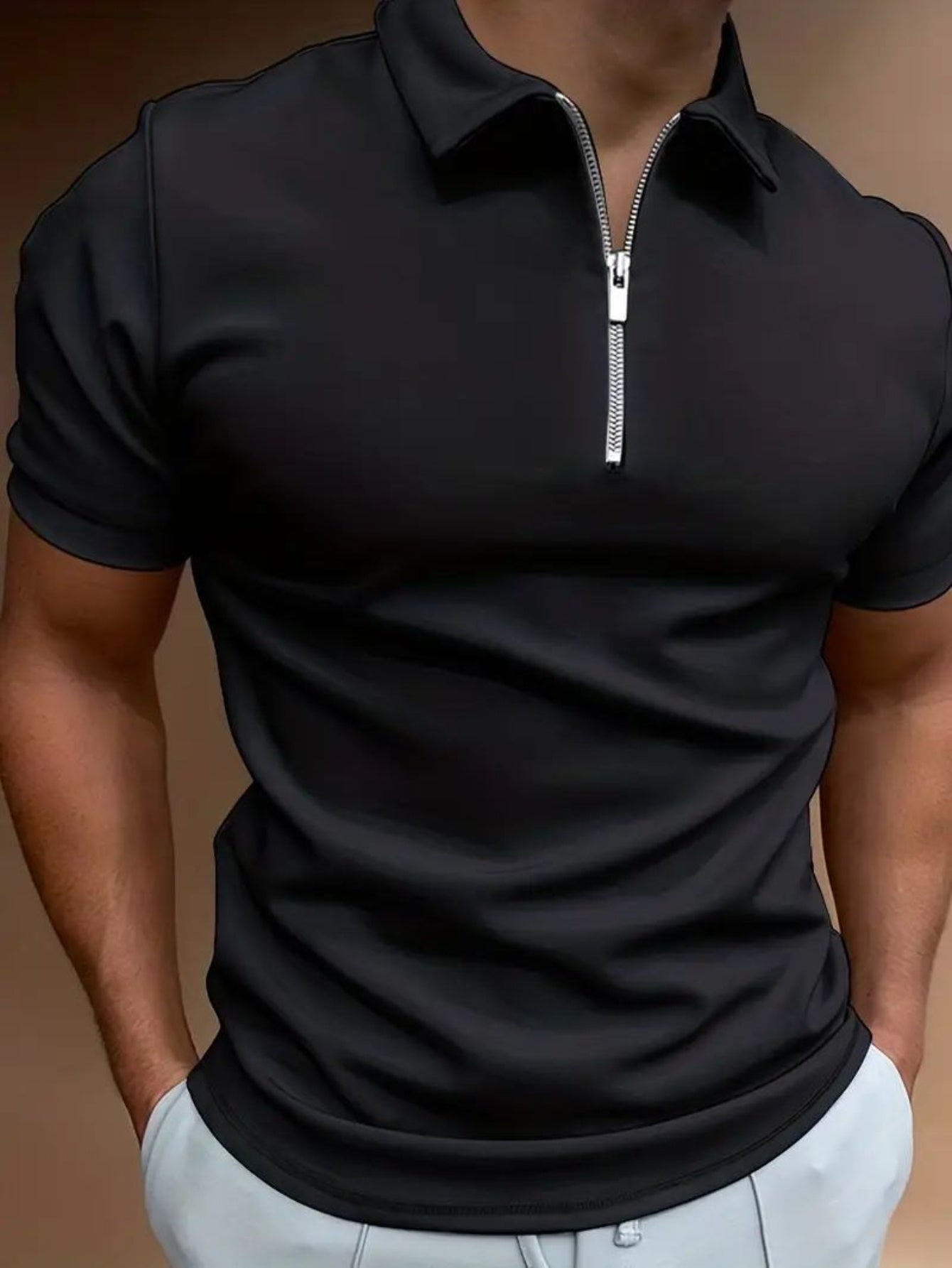 Camiseta Masculina com Meio Zíper – Preta, Leve, Elegante, Perfeita para Verão e Ocasiões Casuais