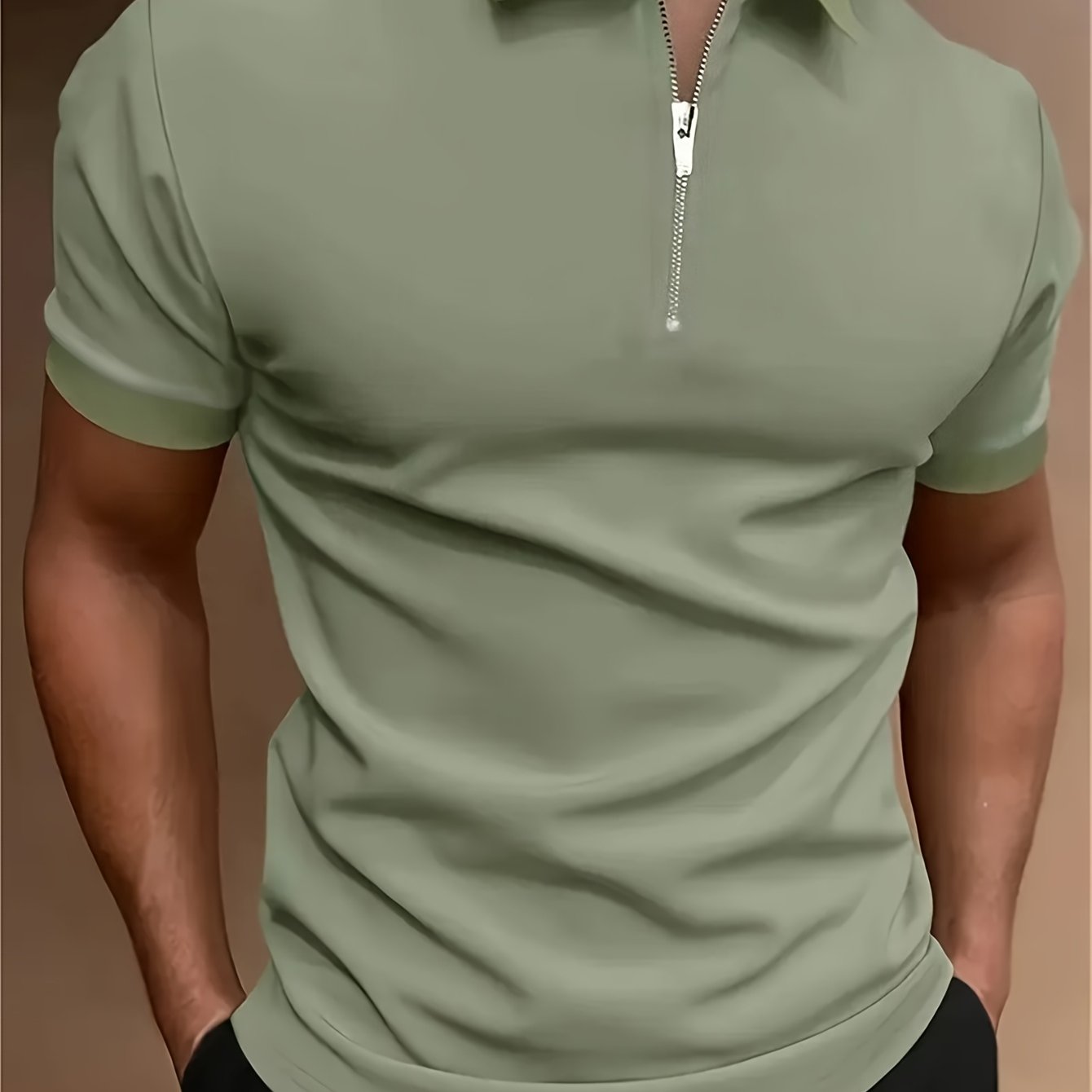 Camiseta Masculina com Meio Zíper – Preta, Leve, Elegante, Perfeita para Verão e Ocasiões Casuais