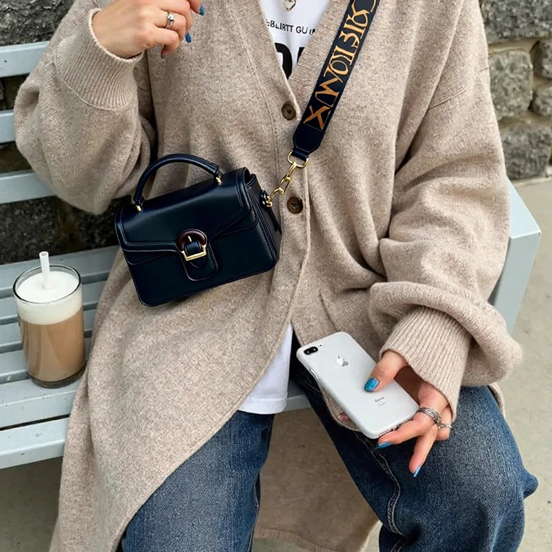 Bolsa Feminina Transversal em Couro Legítimo – Alta Qualidade e Grande Capacidade