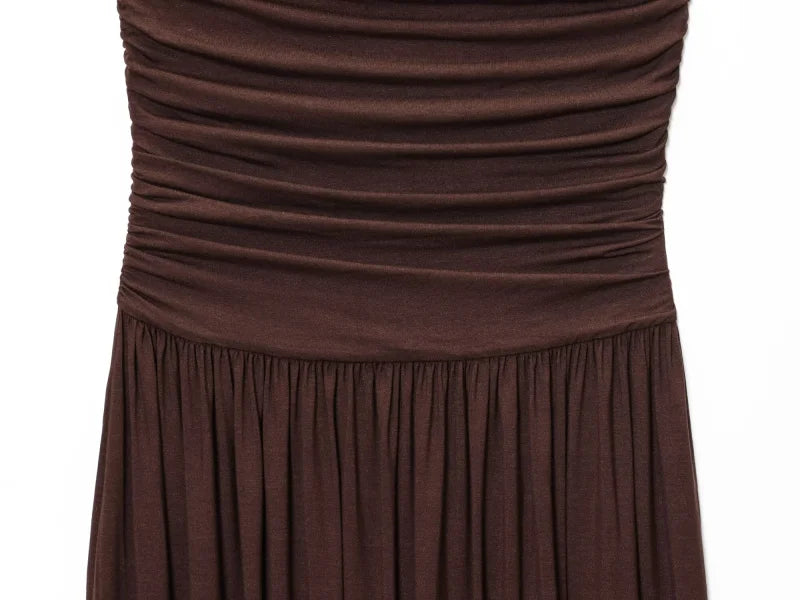 Vestido Tomara Que Caia Elegante 2025 – Modelagem Slim, Detalhes Plissados, Estilo Moderno para Festas