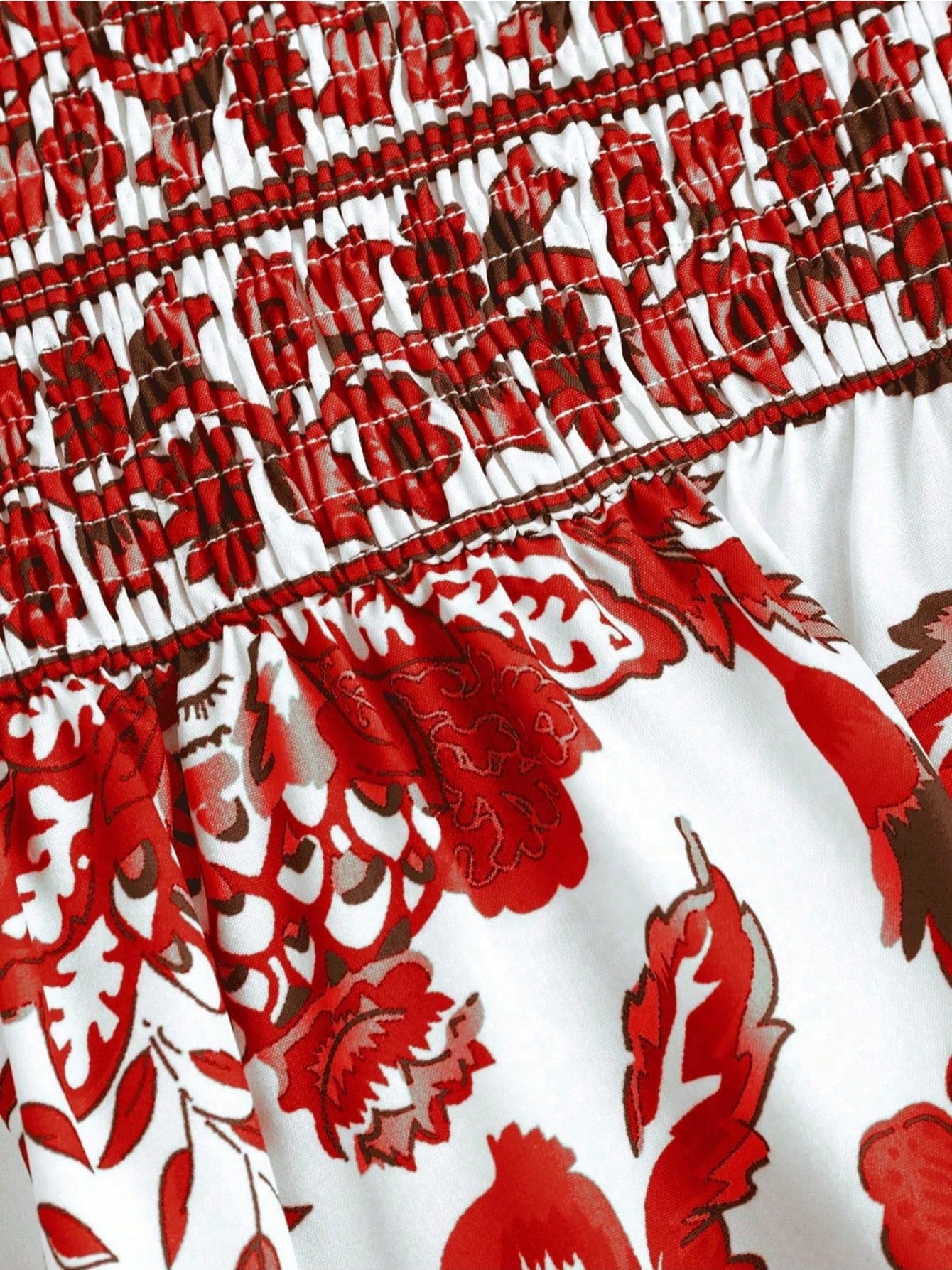 Vestido ISARA Estampado com Gola Halter – Estilo Fresco de Férias, Leve, Moderno e Perfeito para Looks Femininos Casuais