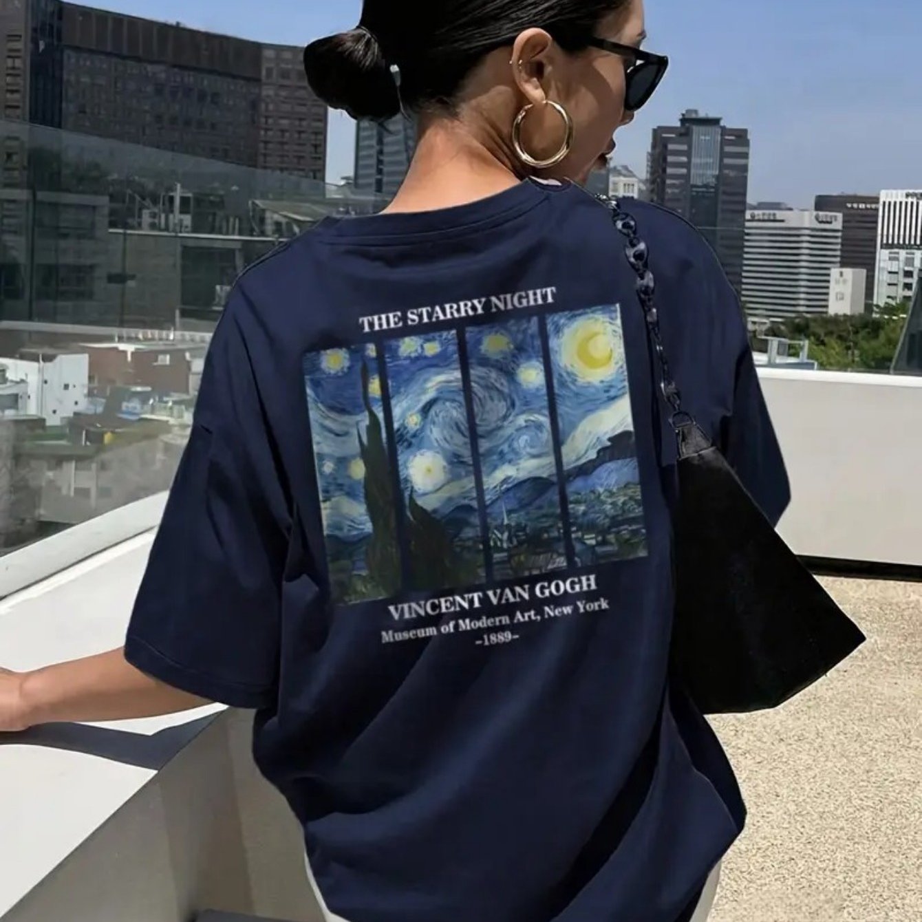 Camiseta Feminina Estampa Van Gogh nas Costas – Estilo Casual, Moderna e Atemporal